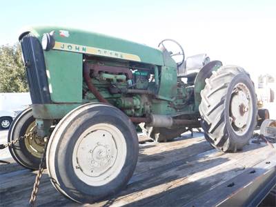John Deere 1010 Tractor