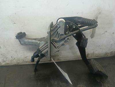 Freightliner Cascadia Clutch Master Cylinder for a Frightliner Cascadia