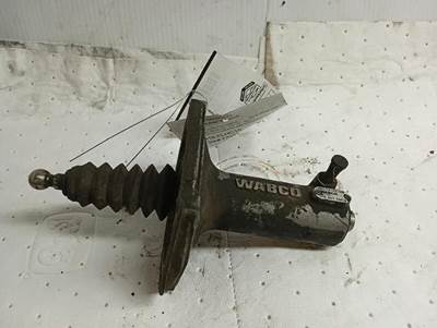 Freightliner Cascadia Clutch Slave Cylinder for a Frightliner Cascadia