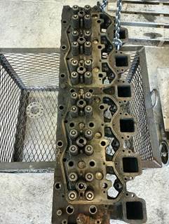 Caterpillar 3406B Cylinder Head for a Cat 3406B