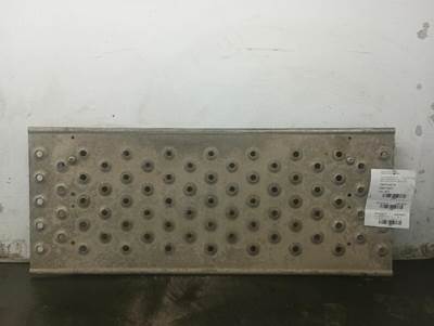 Freightliner Cascadia Deck Plate / Catwalk