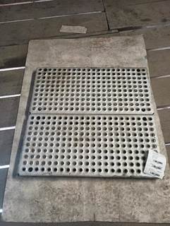 International 9100i Deck Plate / Catwalk
