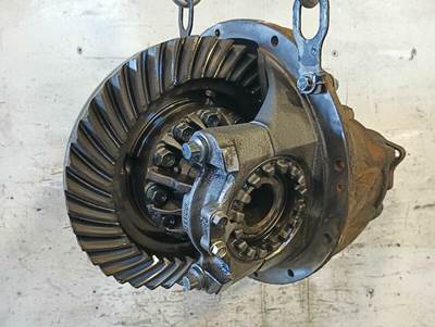 Isuzu 6CP Rear Differential