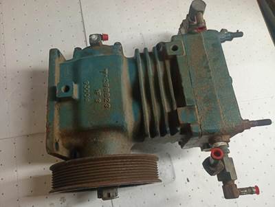 International 7.3L Air Compressor for a International 7.3 DIESEL