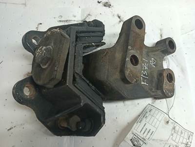 Caterpillar C15 ACERT Engine Mount for a Cat C15 Acert
