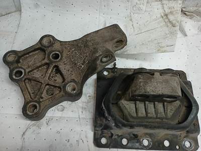 Cummins ISX Engine Mount