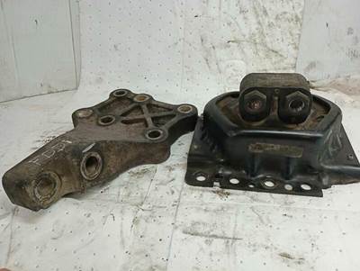 Cummins ISX Engine Mount