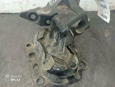 Paccar MX-13 Engine Mount