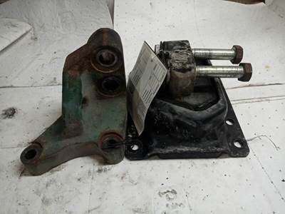 Volvo D13 Engine Mount