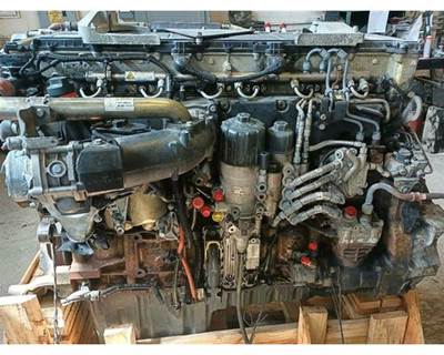 Detroit DD15 Engine