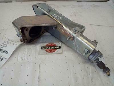 Isuzu 4HK1TC Exhaust Manifold