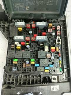 Freightliner Cascadia Fuse Box