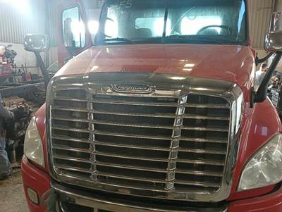Freightliner Cascadia 125 Hood