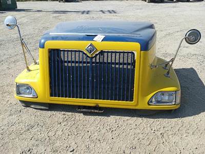 International 9100i Hood