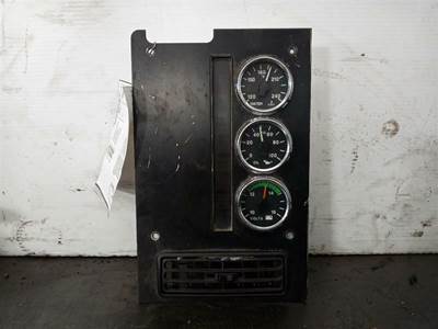 International 9100 Instrument Panel Cluster