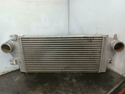 Freightliner M2 106 Intercooler