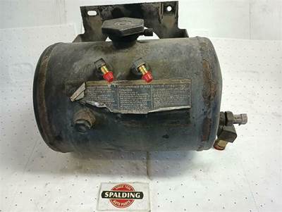 Kenworth T2000 Radiator Overflow Bottle / Surge Tank