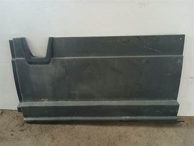 Freightliner Cascadia Truck Skirt