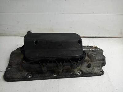 International MaxxForce 7 Valve Cover