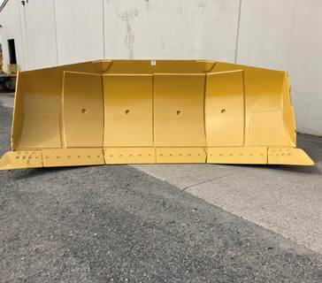 Caterpillar Blade 8E6150 for a CAT D8R