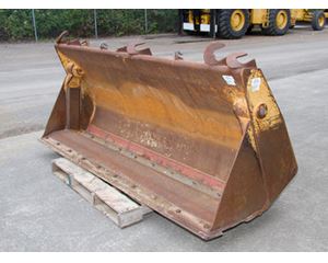 Caterpillar Bucket 60-0367 for a CAT 446B