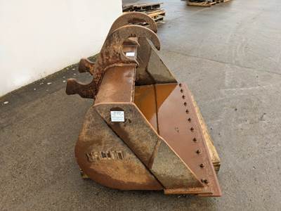 Caterpillar Bucket 60-2070 for a CAT