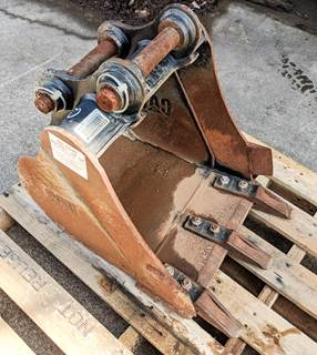 Caterpillar Bucket 60-1940 for a CAT