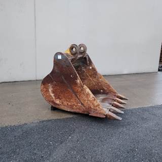 Caterpillar Bucket 60-2101 for a CAT JB