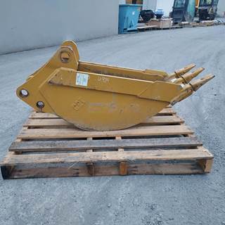 Caterpillar Bucket 60-2120 for a CAT JB