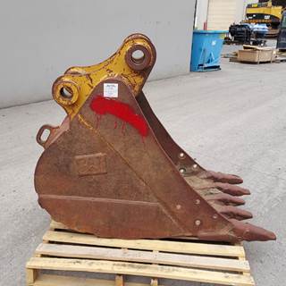 Caterpillar Bucket 60-2142 for a CAT JB