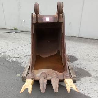 Caterpillar Bucket 60-2184 for a CAT