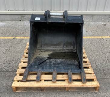 Caterpillar Bucket 60-2207 for a CAT