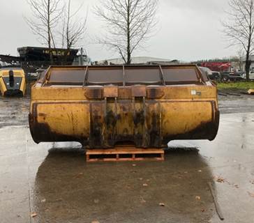 Caterpillar Bucket 60-2211 for a CAT