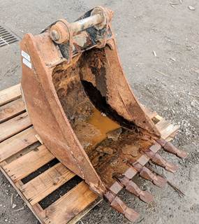 Caterpillar Bucket 2193387 for a CAT