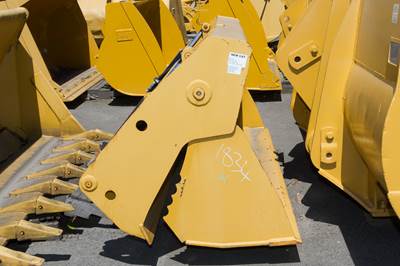 Caterpillar Bucket 2529049 for a CAT 422E