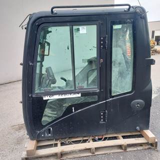 Caterpillar Cab 50-0066 for a CAT JB