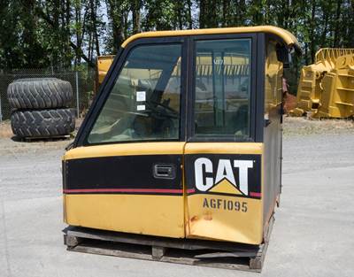 Caterpillar EROPS Cab 2298086 for a CAT 725,730