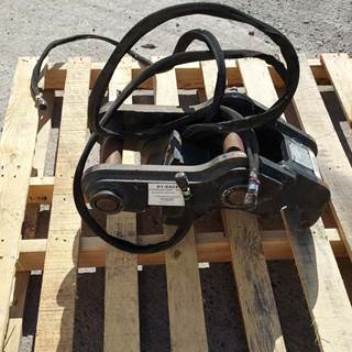 Caterpillar Coupler 61-0424 for a CAT JB