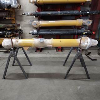 Caterpillar Cylinder 1265510 for a CAT GB