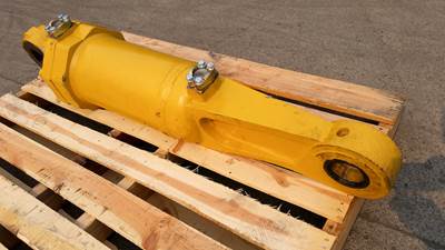 Caterpillar Cylinder 1553653 for a CAT