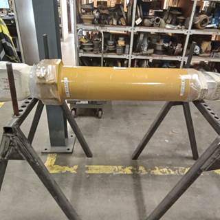 Caterpillar Cylinder 1586587 for a CAT