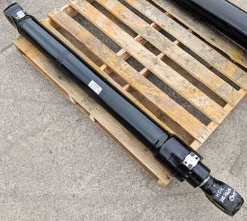 Caterpillar Cylinder 3852828 for a CAT