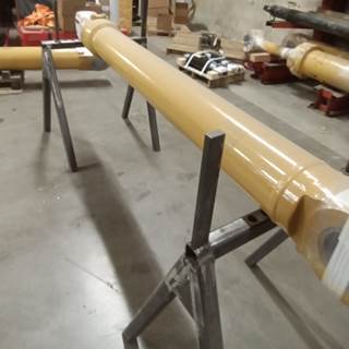 Caterpillar Cylinder 3891041 for a CAT GB