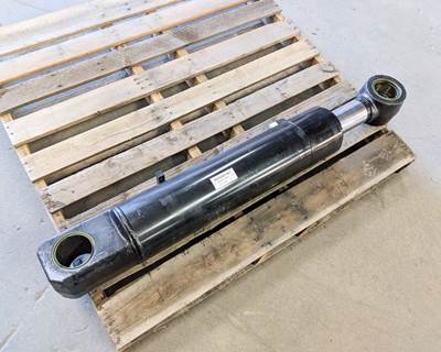 Caterpillar Cylinder 4956001 for a CAT TC