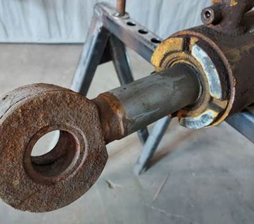 Caterpillar Cylinder 1103269 for a CAT