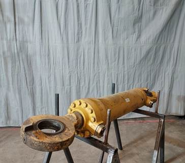 Caterpillar Cylinder 1738612 for a CAT KA