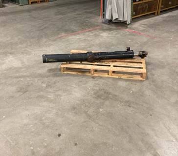 Caterpillar Cylinder 3899512 for a CAT