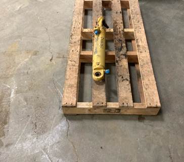 Caterpillar Cylinder 1309042 for a CAT 120H,120G