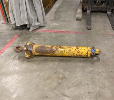 Caterpillar Cylinder 5J2449 for a CAT