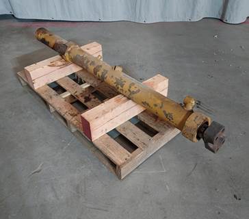 Caterpillar Cylinder 1U3990 for a CAT